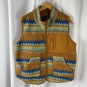 Akaiv Southwest sherpa fleece vest brown aztec pattern with pockets GUC